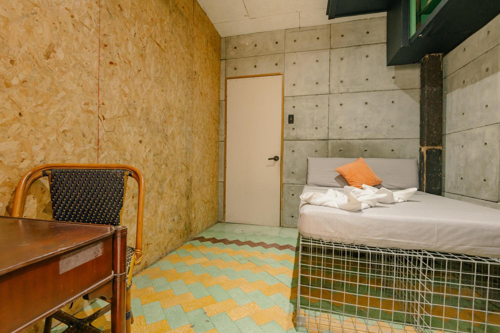 The Flying Fish Hostel Cebu Екстериор снимка