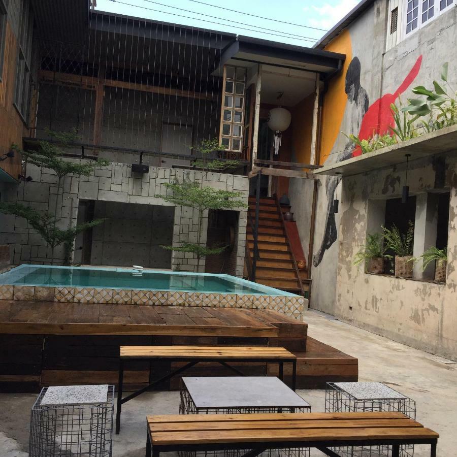 The Flying Fish Hostel Cebu Екстериор снимка