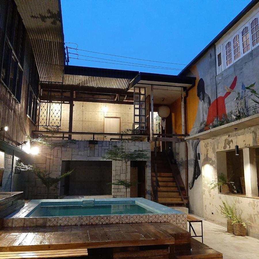 The Flying Fish Hostel Cebu Екстериор снимка